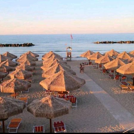 Donata Dal Mare Apartment Francavilla Al Mare Exterior photo